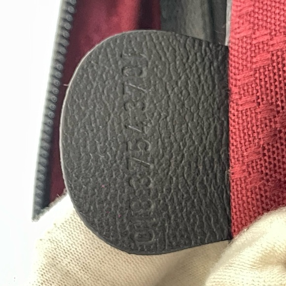 GUCCI LEATHER CLUTCH BAG (UNISEX) - Picture 9 of 15